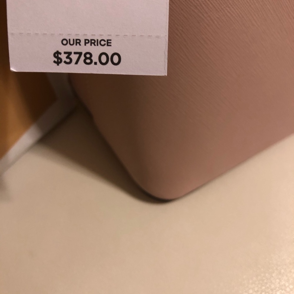 🎉SOLD🎉New MKLarge Pink Dome Satchel Handbag - Picture 2 of 8